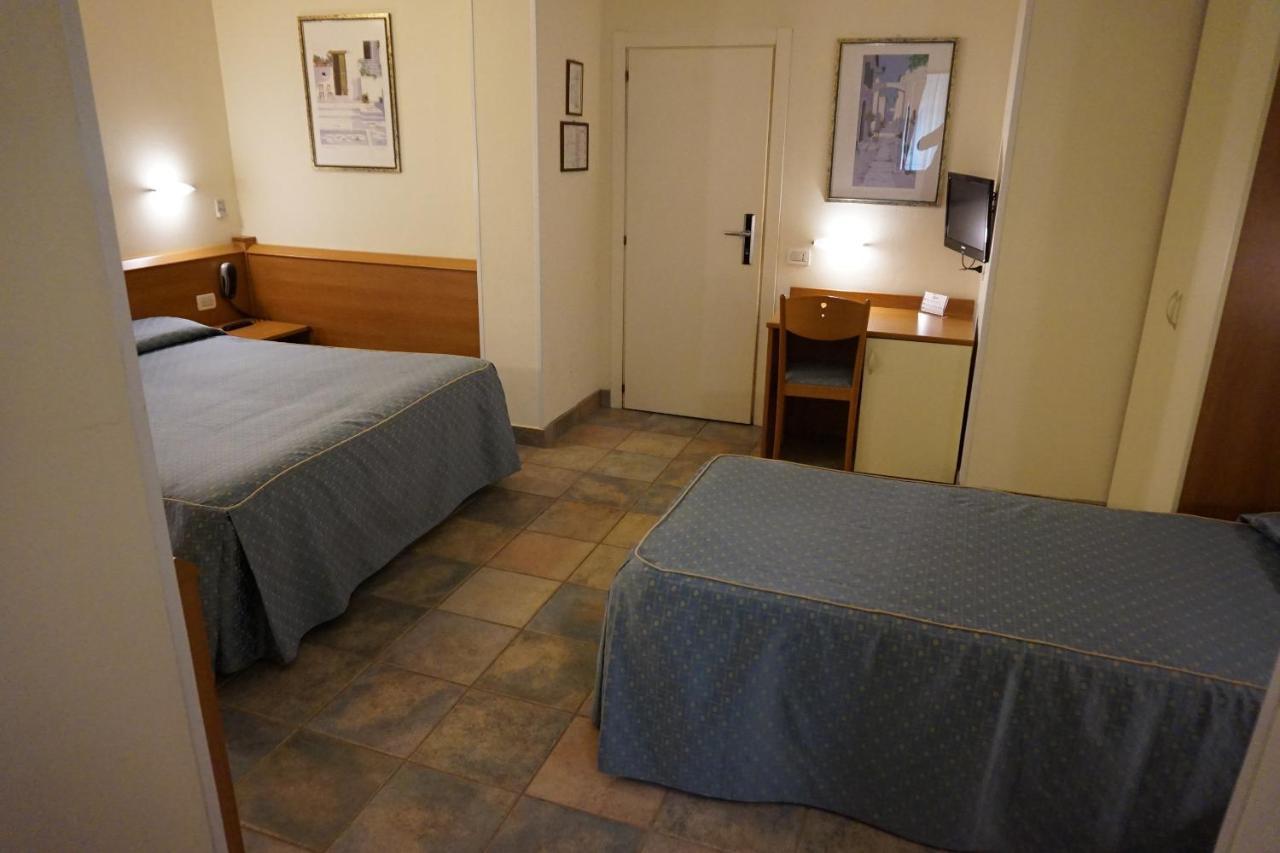 Hotel Angela Fano Zewnętrze zdjęcie