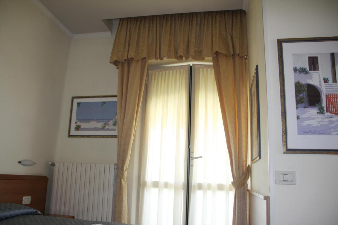 Hotel Angela Fano Zewnętrze zdjęcie